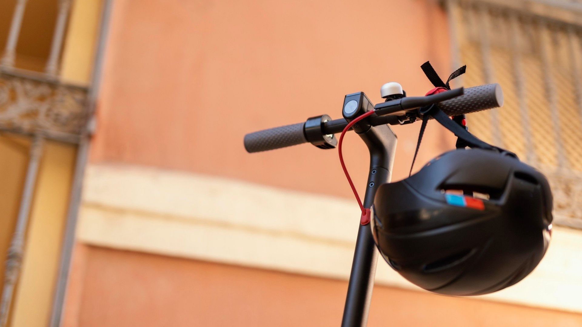 Kask dla dziecka na rowerze i hulajnodze będzie obowiązkowy – nowe przepisy przyjęte przez Sejm