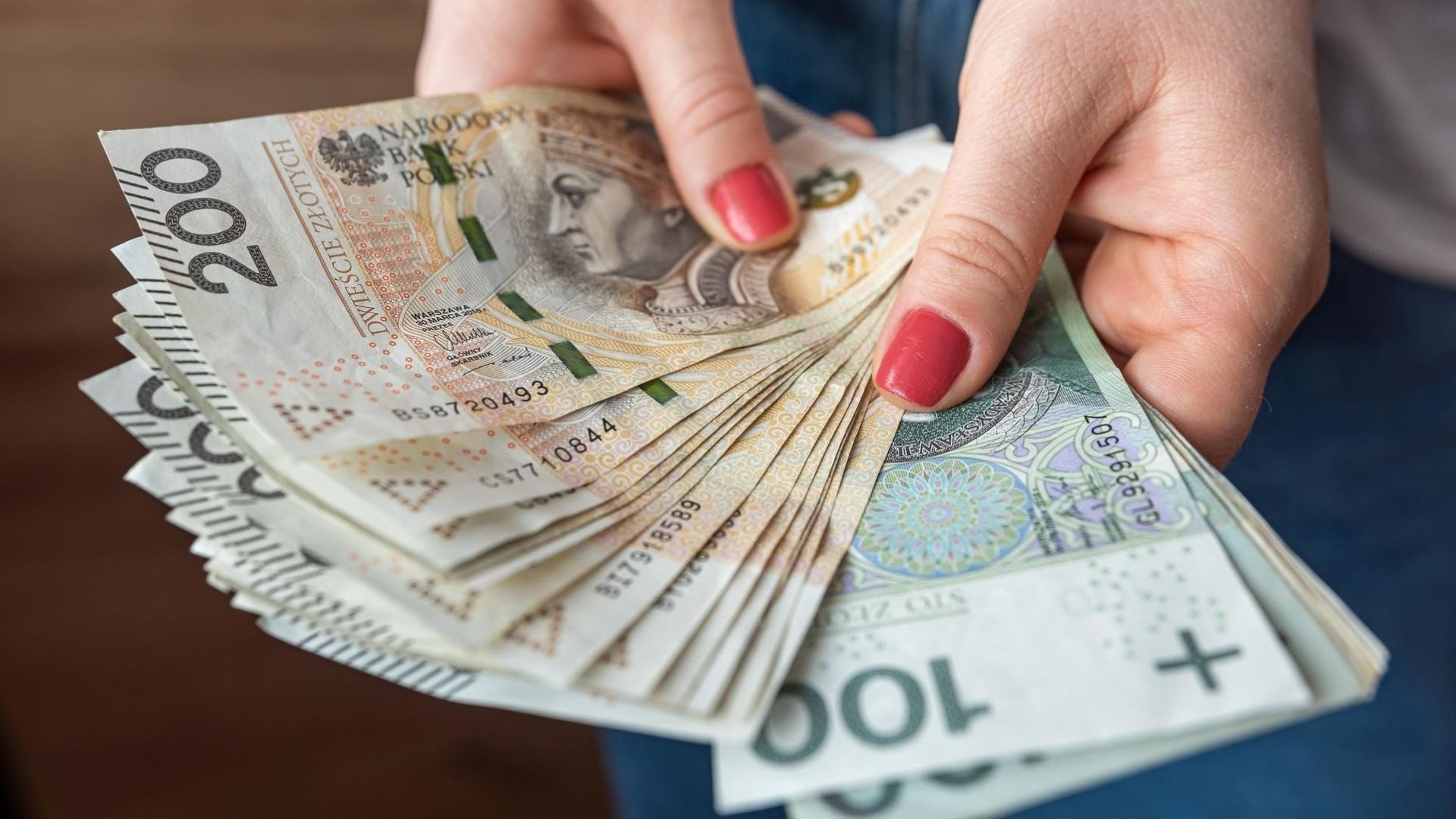 Struktura wynagrodzeń w Polsce za październik 2024 r. – kto zarabia najwięcej, a kto najmniej?